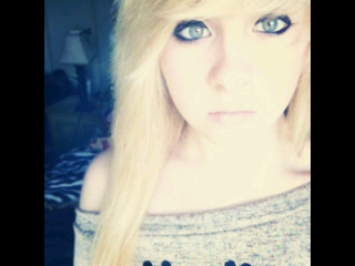 Dunno why anyone bothers writing these actually, everyone just judges you by your picture anyway.....