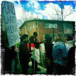 Join the Lend Your Leg Laurier: Rally and March on April 4th, 2014. Click the link below to join the movement!