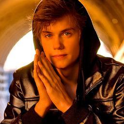 Enamorado de @HogwartsMEC (TE AMO). Hijo único y huérfano.