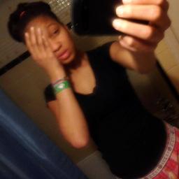 Fmoi@___JShooter Bhadd I'll follow back
Go add dajuan @____Eastside
Go add me on kik @___TeamTaken