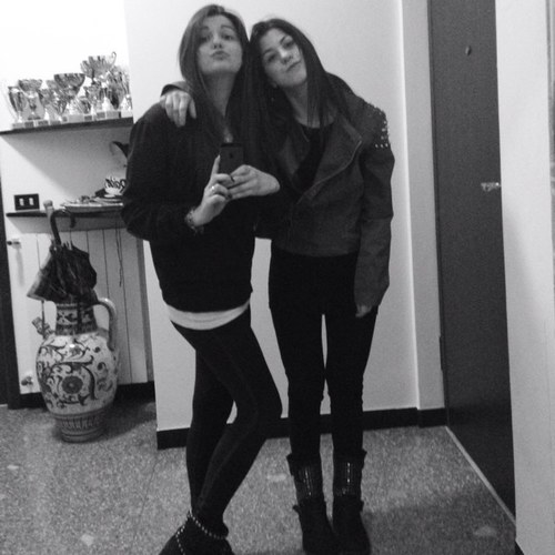 elicanova's profile picture. 