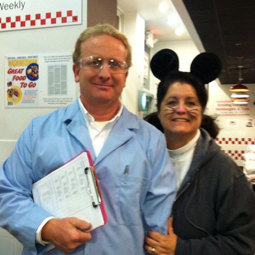 LisaMoore1962's profile picture. Thankful for grace...thankful for my husband...thankful for my kids...thankful.