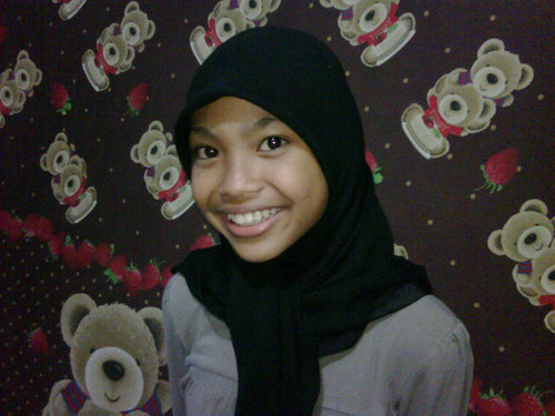 Hy my name is Lulu. I'm Directioner's from Indonesia. Im like One Direction. follow me||zayn malik||harry styles||liam payne||lois tomlinson||niall horan||☺☀
