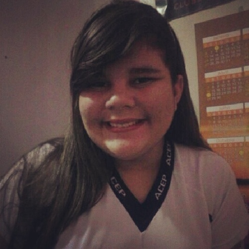 16 anos, flamenguista, escorpiana.