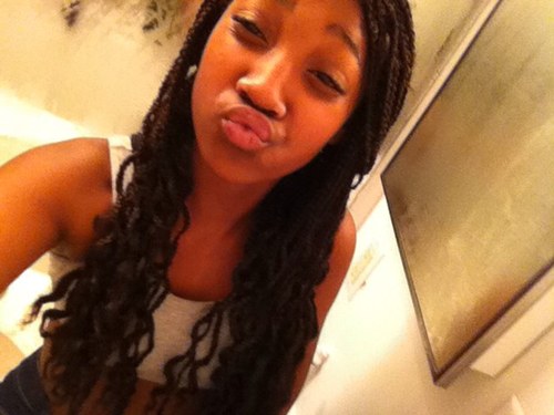 Say fresh Got da Money love to go shopping get cloths and shoes every weekend I am a daddys girll I love my fam