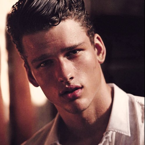 Full-time Chef, Part-time werecheetah. Prefer life with two-natured. Afraid of vampires. Giving @Victor_Kingsley (and myself) another chance. (Gay/RP/18+)