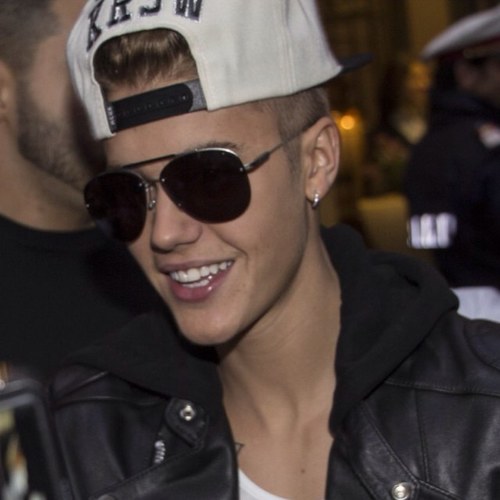 BELIEBER. FOREVER & ALWAYS. I ALWAYS FOLLOW BACK! ;D Love of my life is a SEXY BEAST named Justin Drew Bieber that likes to say SWAGGY! ;)