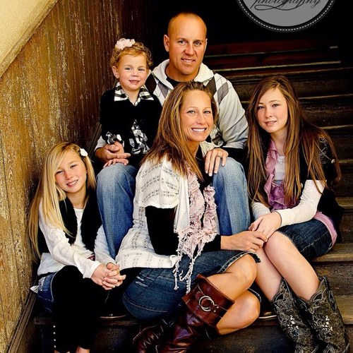 Blessed. Have 3 wonderful girls. Faithful and hardworking hubby. Love living for the Lord.