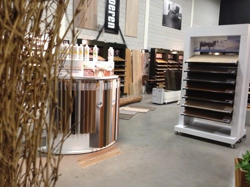 Issa Vloeren is dé vloeren speciaalzaak van Nederland! Solidfloor, Meister, Berry Alloc, Dennebos en heel veel custommade flooring! Exclusief Piet Boon Dealer..