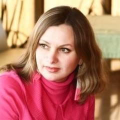 Хорошо быть женщиной:аксессуарами блестеть, приготовить поесть и на диету сесть,цветов хотеть, танцевать и петь,после всего прочего,утомленной на шоппинг лететь