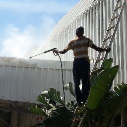 High Pressure Roof Cleaning - Keeping it Tidy
http://t.co/0MDDFAckfg