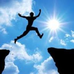 Diplomada en MEF. Licenciada CCAFD. Estudiante Máster Rendimiento Físico y Deportivo. Monitora de Aeróbic, Step, Tonificación, pilates, aquafitness...