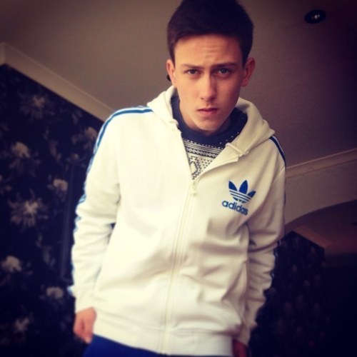 Followers get followed! Livin life how it should be done;) im 15 Get followig ye! Bb pin 22F9DE26