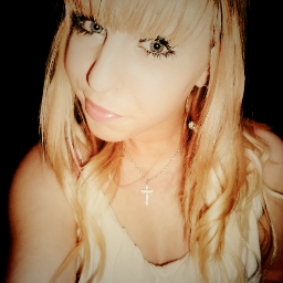 Graph_toshop's profile picture. Follow me & I follow you back ! ♥