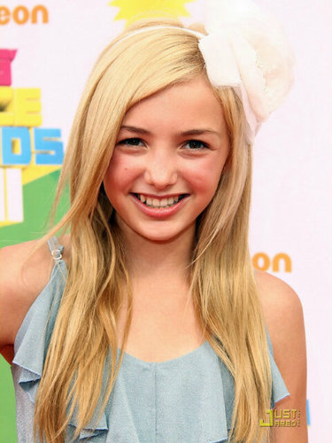 IovePeytonList's profile picture. 