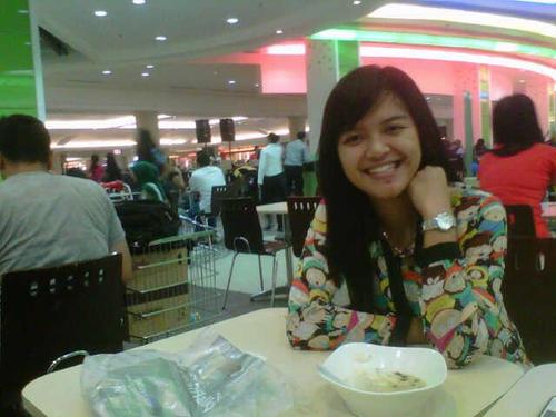 Malang 14-12-93 | moklet SOLARIS 18 |  beauty therapist at NaavaGreen Natural Skin Care | give your smile for everyone but give your love for only one person :)