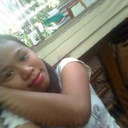 #FRIENDLY#talking#always hangout with my friends#blue#hello kitty#watching tv#texting#facebook
