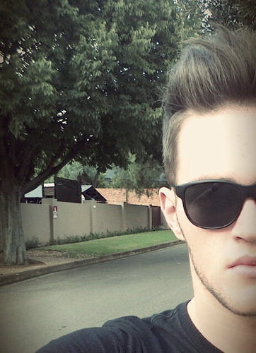 JulianD_Roux's profile picture. Fitness-freak with a passion for art and all things out of tha box =]