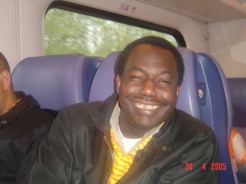 Hi, I'm Raphael James, 54 years old, I was born on Curacao now I lives in Holland. A father of one and I'm a newly entrepreneur. I also love politics