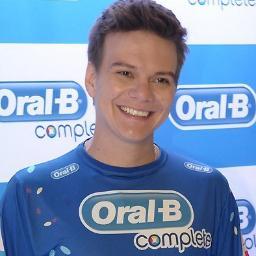 Twitfã para o anjo loiro mais DIVO, @micheltelo da voz perfeita e dos olhos azuis que a bia ama demais demais*.*