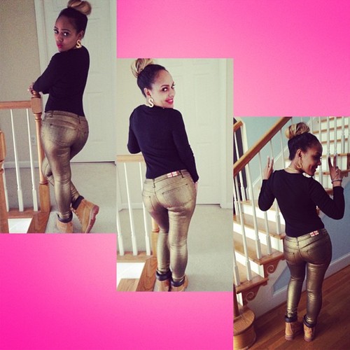 You aint know? Yes we love love love Ms.Sham Follow us on Keek: @ShamraStarFans IG: ShamDolls and guess what @ShamraStar followed 3/31/13 fasummmmmmmmmm