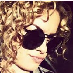 princesinha dela ó @lua_blanco since 27/02/2013