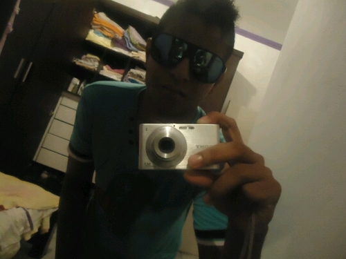 geovane dos santos silva=guanambi ba.............

quer saber mais segui awe q sego de volta...............