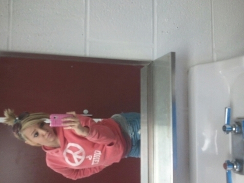 Crazy_Peaches's profile picture. 