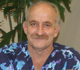 DrTomHelpsPets's profile picture. Doctor of Veterinary Medicine