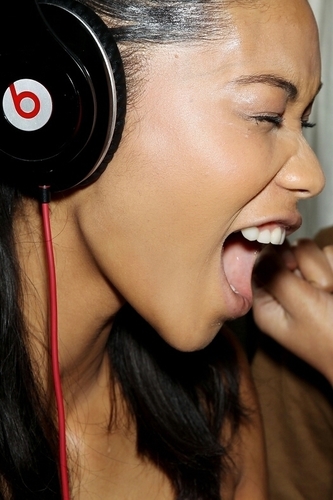 im somewhere between a daydream and a nightmare, i live in my fantasies