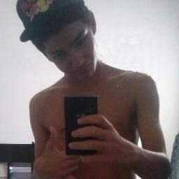 Cristian Eduardo Pedro,14 anos,são paulino,Estiva Gerbi-SP.Cores preferidas são Preta e Azul !