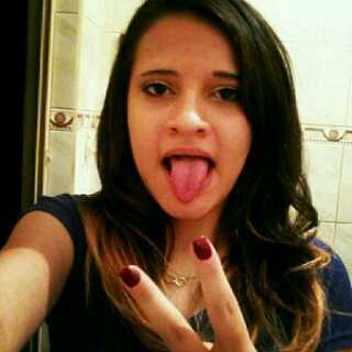 Nuca ignore alguém que te ama e se importa com você. Porque um dia você pode perceber que perdeu a lua enquanto contava as estrelas. ★
