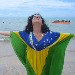 ♫♫Estou seguindo, pra um lugar mais alto! Vou avançar, eu vou crescer, ninguém vai me deter, meu alvo é Cristo!♫♫♫
God gives me lucky of blessings!