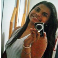 alegre,feliz e extrovertida