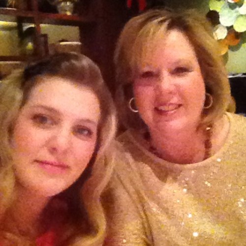 YhonaJ's profile picture. 