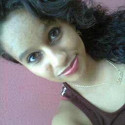 Futura jornalista u_u, libriana,simpática,engraçada, Directioner♥,& acima de tudo F-E-L-I-Z. Não viivo sem : Mari/Italla/Ylanna/Leo .