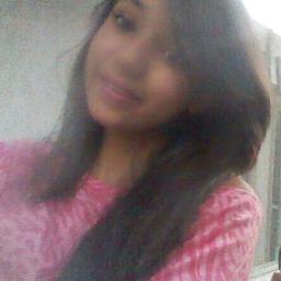 #Linda #ciumenta #Alegre #idiota #carinhosa #insuportavel