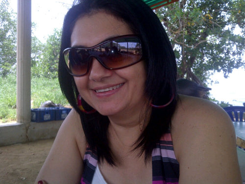 Mujer, madre, hija! Amo a las personas que me rodean con todo mi corazón. Odio la mentira!!