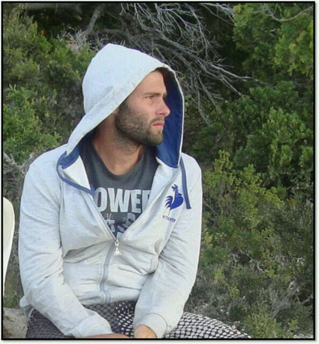 Santidiaz44's profile picture. Y bueno, basicamente es eso...