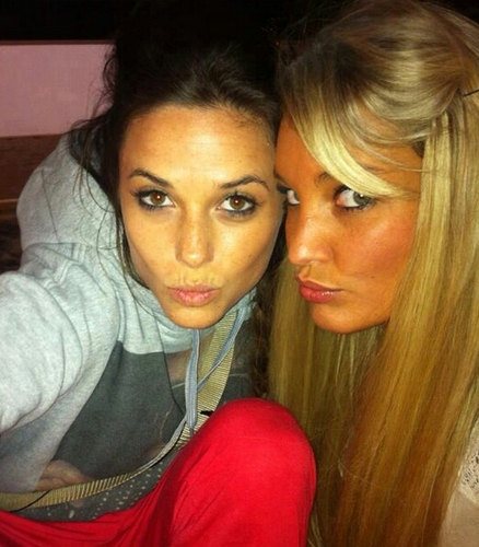 abonnez-vous si vous êtes fan des deux meilleures amies ♥