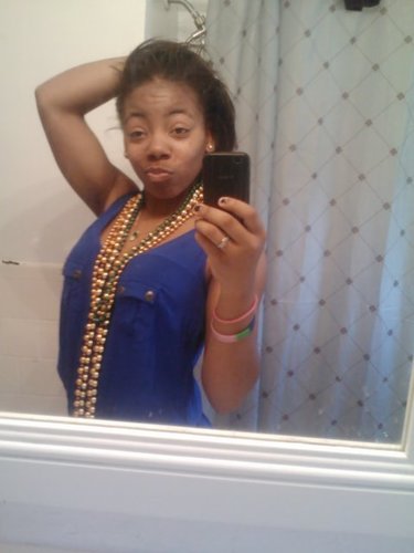 God is my one and only spiritual leader. Future Hippie. Lovin me alwayz... Love my family and friends....