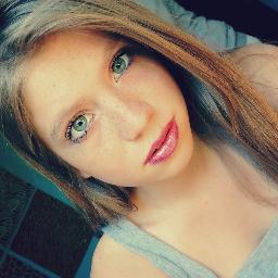 My name is Vanessa and i'm Belieber♥ @justinbieber - He taught me to #NEVERSAYNEVER & He - @littlecbeadles to say #YESICAN I love them boys are the best!♥ #SWAG