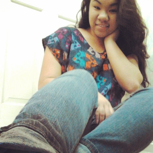 _FlawlessJewels's profile picture. -Flawed but still #Gorgeous  
#AmbitiousGirl looking for Paper and Papers.... #Follow at your own risk ;)