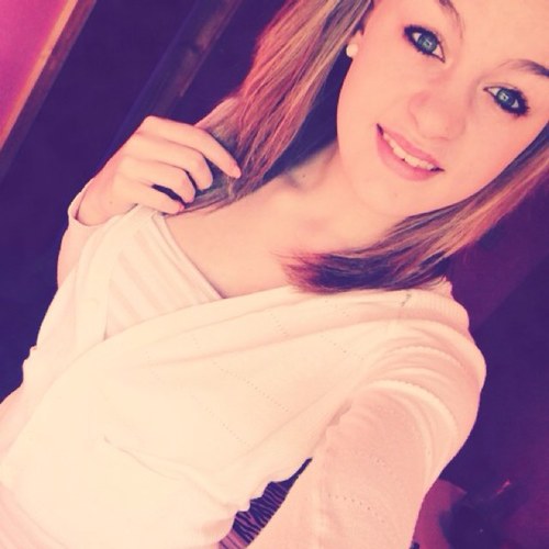 Emma Paige Buchholz is the name | taken.❤ living life as it comes | 13 | kiara, my best friend. ❤ Forever.
