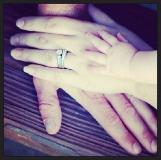# كل شي بدنيا معووض إلاا الوالدين والجنه *' /  K.s.a ☺✉✗