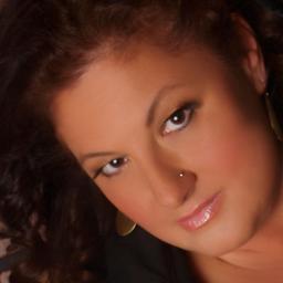 ruralgirl9's profile picture. Full time working Jo/part time model. Just a Jersey girl looking to turn the world into a more interesting place one tweet at a time! Always six degrees to me.