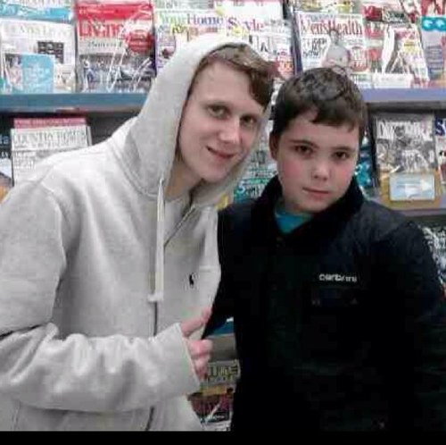 shellbell6978's profile picture. Loving life. What you see is what you get, if you don't like me I don't give a f**k!!