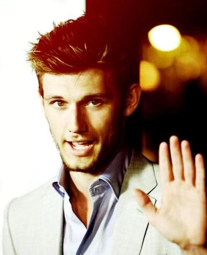 AintPettyfcr's profile picture. Hetero. Soltero. Eso querías saber, ya lo sabes, no me jodan con dramas.