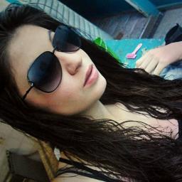 Suellen Prazer :D
eu sigo qm me seguir'.
Cristã Protestante, 18 anos, timida mais me acho mto divertida, depende da pessoa.
