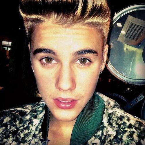 @justinbieber and @NiallOfficial i love u